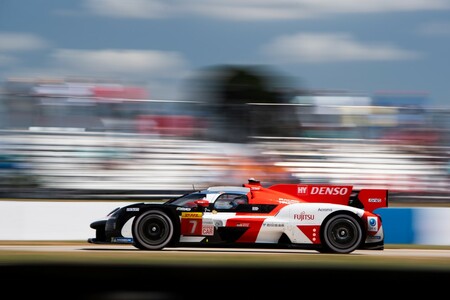 Toyota GR010 HYBRID na drugim miejscu wyścigu w 1000 Miles of Sebring