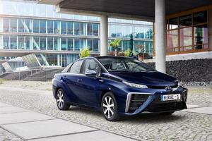 	 Toyota na Legendách:  Závodní modely, hybridy  i vodíková Mirai