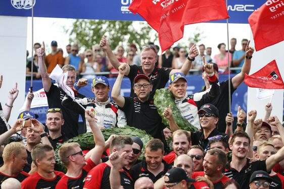 TÄNAK A HAZAI PÁLYÁN ARATOTT GYŐZELMET A TOYOTA YARIS WRC-VEL 