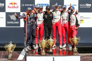 Tänak a TOYOTA GAZOO Racing oslavují  vítězství v Rallye Německo