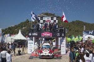 První a druhé místo pro Toyotu na Turecké rallye 