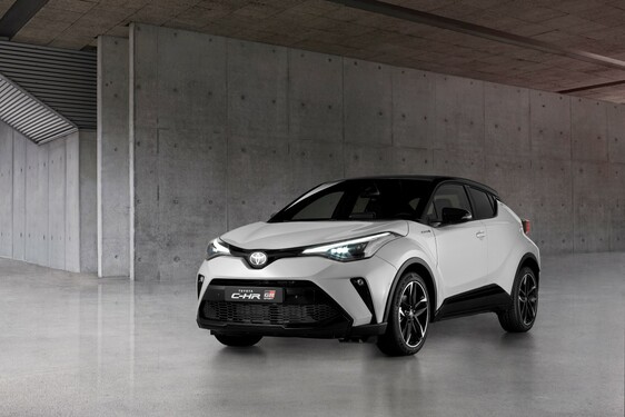 Toyota C-HR jeszcze bardziej dynamiczna i ekskluzywna dzięki wersji GR Sport