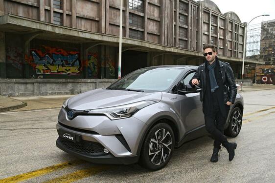 KIRÁLY VIKTOR ÉS A TOYOTA C-HR ELSŐ TALÁLKOZÁSA