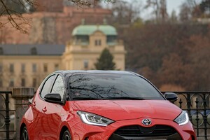 Toyota v Polsku spustila výrobu hybridních elektrických pohonů pro nový Yaris