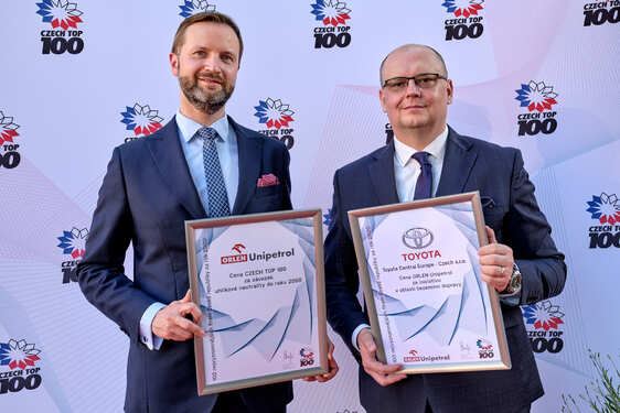 Toyota získala cenu v rámci Czech Top 100 za přínos k bezemisní dopravě