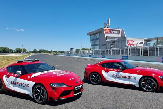 Toyota Supra - nové safety a leading cars pre SLOVAKIA RING