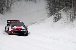 A hó és jég birodalmában bizonyíthat a hétvégén a hibrid Yaris a Rally Világbajnokságon
