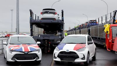 Toyota uruchomiła transport samochodów między Wielką Brytanią a Francją drogą kolejową. Nowy program niskoemisyjnej logistyki