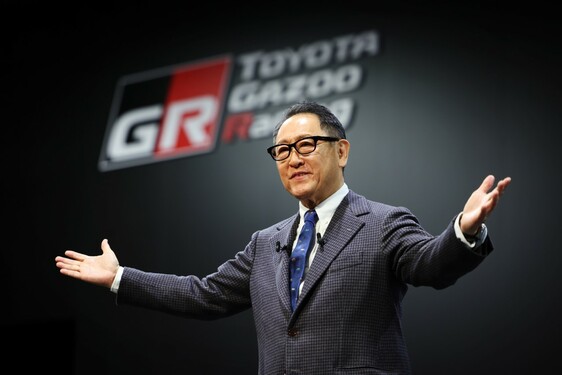 Akio Toyoda hosszútávra tervez