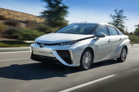 Toyota wprowadza motoryzację w nową erę. Mirai: wodorowe ogniwa paliwowe w pierwszej seryjnej limuzynie na świecie