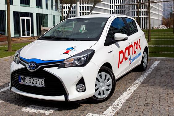 Toyota Yaris Hybrid już dostępna w systemie Panek CarSharing 