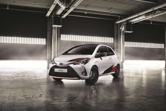 Toyota Yaris GRMN – nowy hot hatch Toyoty w sprzedaży przez internet 