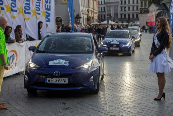 Zwycięstwo Toyoty Prius w Rajdzie Polski Historycznym w klasie nowych energii