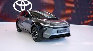 bZ4X AWD 2025