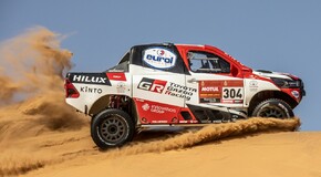 2021 Hilux Dakar