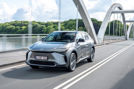 10 samochodów elektrycznych Toyoty do 2026 roku. Dwa koncepcyjne SUV-y z linii bZ zadebiutowały w Szanghaju 