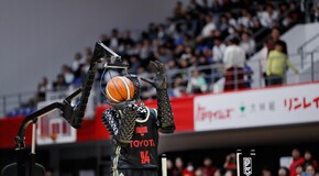 Toyota zaprezentowała czwartą generację robota do koszykówki o zaawansowanej sztucznej inteligencji