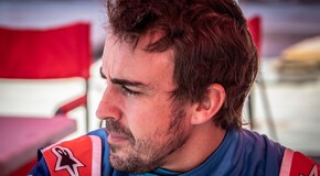 Fernando Alonso przetestował dakarową Toyotę Hilux