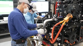 Toyota uruchomi produkcję modułów ogniw paliwowych dla ciężarówek