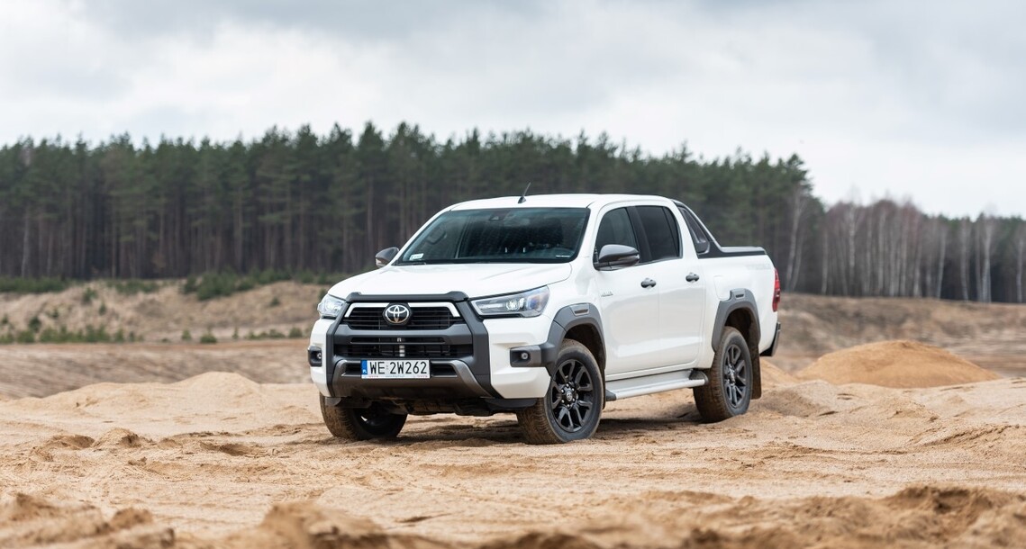 Toyota Hilux kończy 55 lat. Jeden z najpopularniejszych pick-upów na świecie sprzedał ponad 20 milionów egzemplarzy