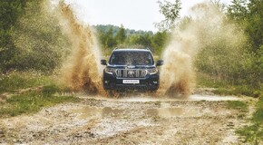 TOYOTA LAND CRUISER 2017