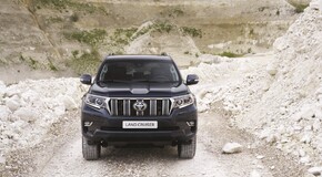 TOYOTA LAND CRUISER 2017