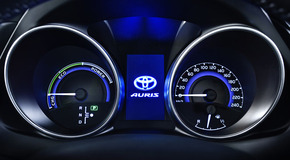 Auris 2015