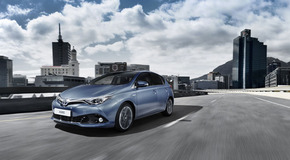 Auris 2015