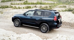 TOYOTA LAND CRUISER 2017