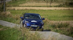 Zwycięstwo Toyoty Prius w Rajdzie Polski Historycznym w klasie nowych energii