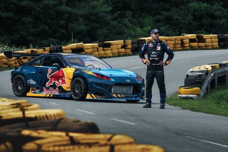 Toyota GR86 Kuby Przygońskiego. Tak zbudowany jest profesjonalny samochód driftingowy