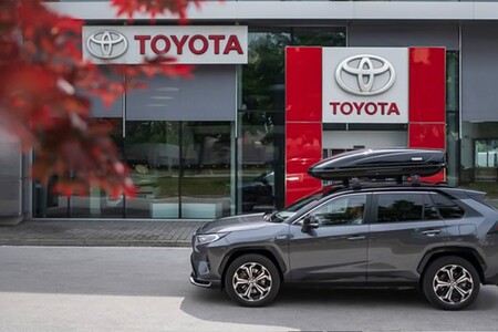 Toyota Video Service Advisor – nowa usługa mobilna dla polskich klientów Toyoty