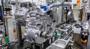 Toyota realizuje strategię elektryfikacji i uruchamia kolejne linie produkcyjne hybryd