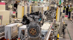 Toyota rozpoczyna produkcję silników do napędów hybrydowych