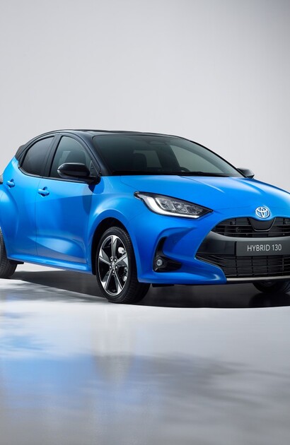Toyota Yaris z mocną hybrydą oraz ulepszonymi multimediami i systemami bezpieczeństwa