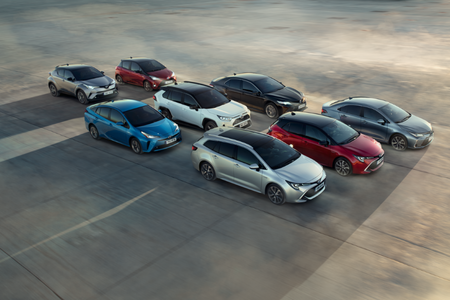 Toyota sprzedała na świecie ponad 20 milionów zelektryfikowanych samochodów 