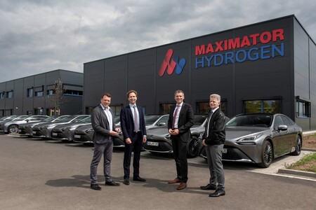 Toyoty Mirai we flocie producenta technologii infrastruktury wodorowej