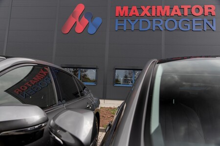 Toyoty Mirai we flocie producenta technologii infrastruktury wodorowej