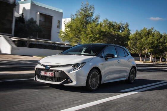 Toyota sprzedała już w Polsce 55 000 hybryd 