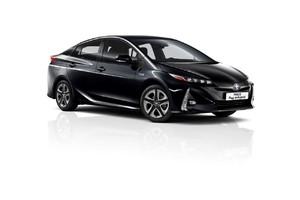 Toyota predstavuje nový päťmiestny Prius Plug-in Hybrid 