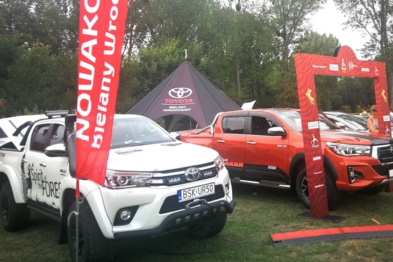 Toyoty na zamku Topacz