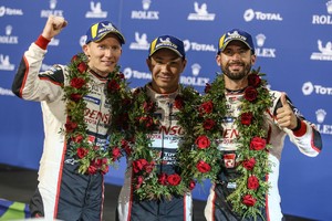 TOYOTA GAZOO Racing ovládla preteky v Bahrajne