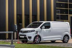  SKANDINÁVIÁBAN LESZ ELŐSZÖR KAPHATÓ AZ AKKUMULÁTOROS ELEKTROMOS TOYOTA PROACE