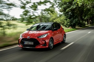 Ettől lesz a vadonatúj Toyota Yaris a világ legbiztonságosabb kisautója