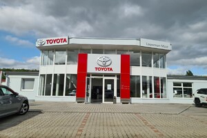 Toyota otevřela nový showroom v Mostě