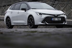 Toyota v pondělí otevře showroomy všem zákazníkům