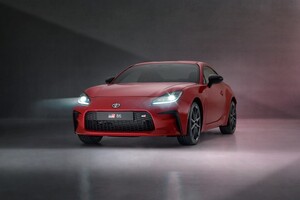 A Toyota belépő sportautója lesz a vadonatúj GR86