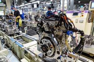 Toyota uruchamia drugą linię produkcyjną silnika 1.5 do hybrydowego Yarisa i Yarisa Cross – kontynuacja wielkiej inwestycji w produkcję napędów hybrydowych w Polsce