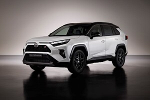  Toyota RAV4 dostává nové provedení GR SPORT