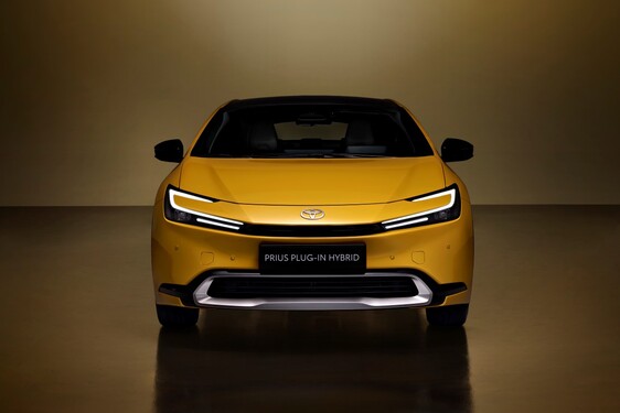     Úplne nová Toyota Prius plug-in hybrid 
